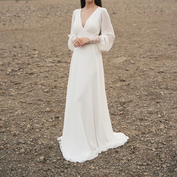 Ivory lace wedding dress, long-sleeve button back long train gown, open back - Picture 4 of 10